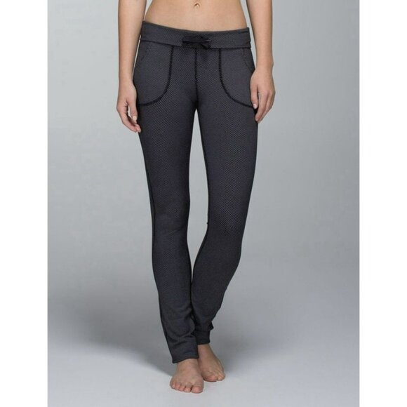 Lululemon Skinny Will Pant (Print) Diamond Dot Black White Sz 2 EUC - Picture 1 of 6